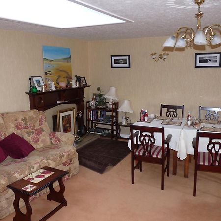 The Mill Bar Bed & Breakfast Атлоун Екстериор снимка